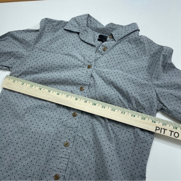 J. Crew Womens Size 4 long sleeve button down shirt 2072 - Picture 5 of 7
